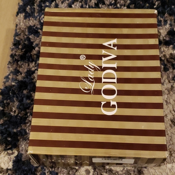 Boots - Picture 5 of 6